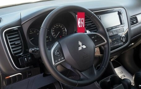 Mitsubishi Outlander III рестайлинг 3, 2012 год, 1 600 000 рублей, 3 фотография