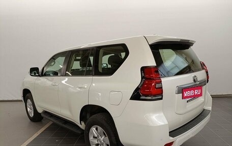 Toyota Land Cruiser Prado 150 рестайлинг 2, 2019 год, 5 049 000 рублей, 3 фотография