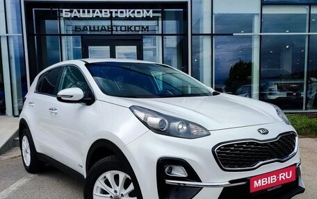 KIA Sportage IV рестайлинг, 2018 год, 2 300 000 рублей, 3 фотография