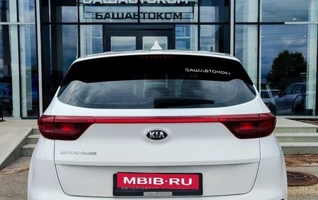 KIA Sportage IV рестайлинг, 2018 год, 2 300 000 рублей, 4 фотография