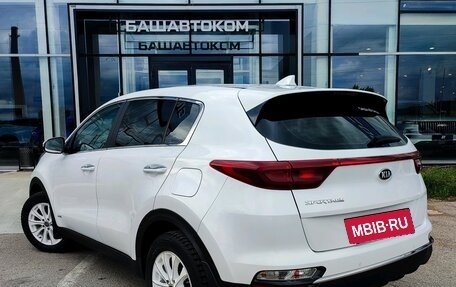 KIA Sportage IV рестайлинг, 2018 год, 2 300 000 рублей, 6 фотография