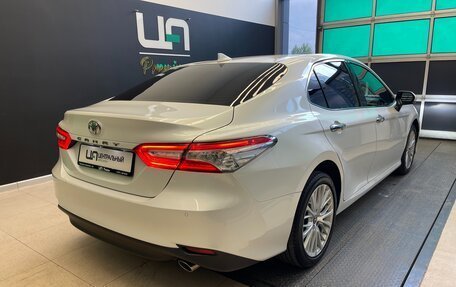 Toyota Camry, 2019 год, 3 100 000 рублей, 7 фотография