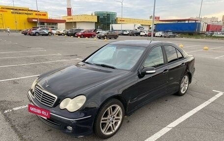 Mercedes-Benz C-Класс, 2005 год, 560 000 рублей, 3 фотография