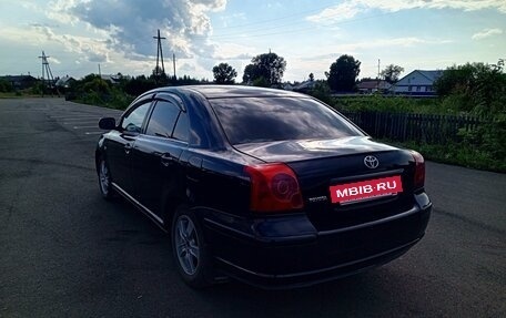 Toyota Avensis III рестайлинг, 2003 год, 685 000 рублей, 3 фотография