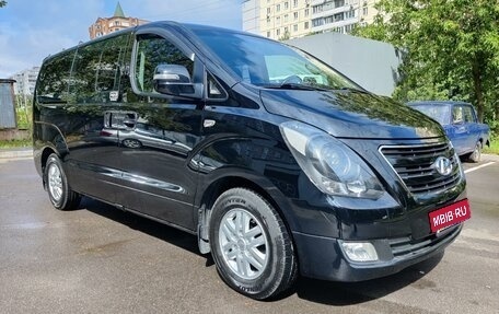 Hyundai Grand Starex Grand Starex I рестайлинг 2, 2017 год, 2 950 000 рублей, 3 фотография