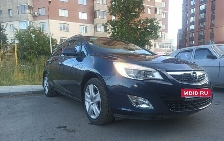 Opel Astra J, 2011 год, 950 000 рублей, 3 фотография