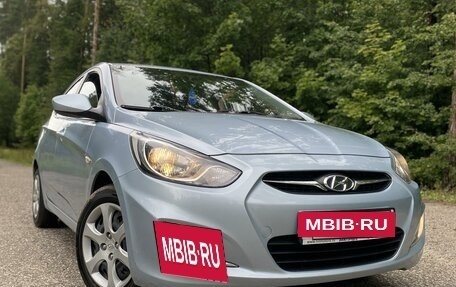 Hyundai Solaris II рестайлинг, 2011 год, 850 000 рублей, 3 фотография