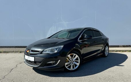 Opel Astra J, 2014 год, 1 050 000 рублей, 1 фотография