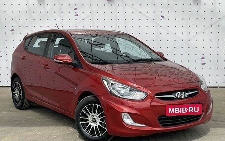 Hyundai Solaris II рестайлинг, 2012 год, 995 000 рублей, 2 фотография