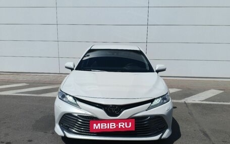 Toyota Camry, 2020 год, 2 650 000 рублей, 2 фотография