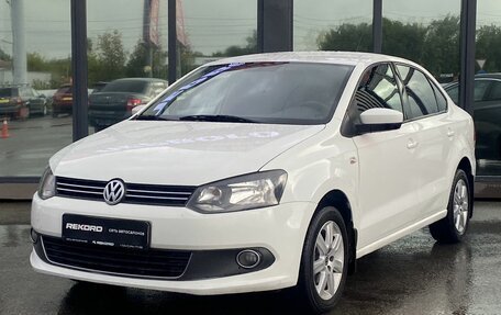 Volkswagen Polo VI (EU Market), 2012 год, 949 000 рублей, 3 фотография