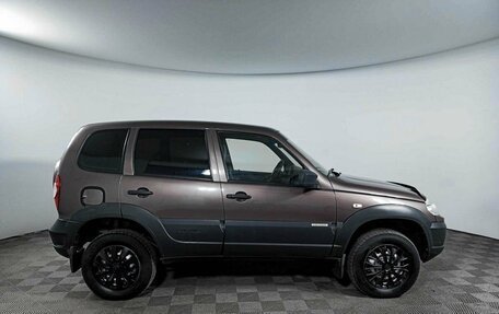 Chevrolet Niva I рестайлинг, 2018 год, 738 000 рублей, 4 фотография