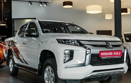 Mitsubishi L200 IV рестайлинг, 2022 год, 4 800 000 рублей, 3 фотография