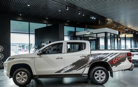 Mitsubishi L200 IV рестайлинг, 2022 год, 4 800 000 рублей, 8 фотография