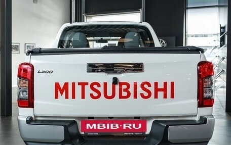 Mitsubishi L200 IV рестайлинг, 2022 год, 4 800 000 рублей, 6 фотография