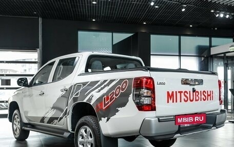 Mitsubishi L200 IV рестайлинг, 2021 год, 5 250 000 рублей, 7 фотография