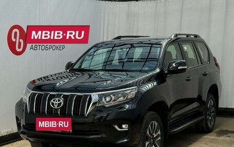 Toyota Land Cruiser Prado 150 рестайлинг 2, 2023 год, 7 990 000 рублей, 2 фотография