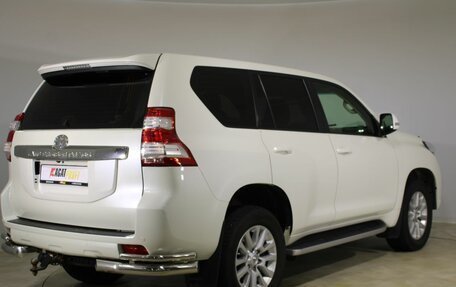 Toyota Land Cruiser Prado 150 рестайлинг 2, 2015 год, 3 580 000 рублей, 5 фотография