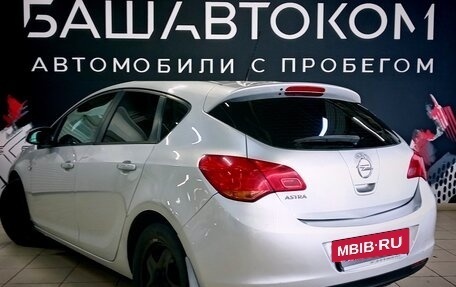 Opel Astra J, 2011 год, 750 000 рублей, 4 фотография