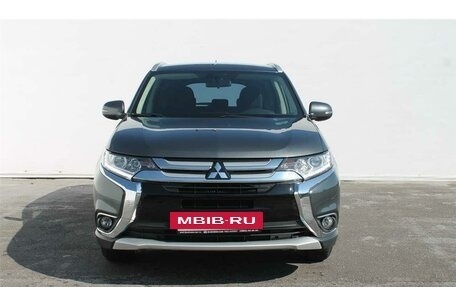 Mitsubishi Outlander III рестайлинг 3, 2015 год, 1 920 000 рублей, 2 фотография