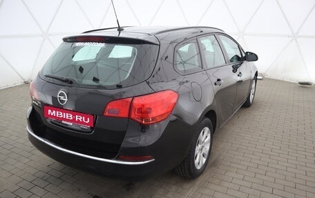 Opel Astra J, 2014 год, 3 фотография