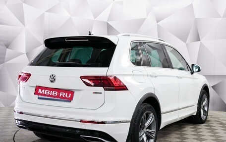 Volkswagen Tiguan II, 2019 год, 3 050 000 рублей, 5 фотография