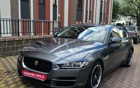 Jaguar XE I рестайлинг, 2015 год, 2 100 000 рублей, 3 фотография