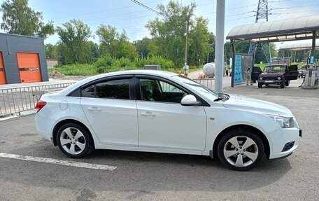 Chevrolet Cruze II, 2010 год, 965 000 рублей, 5 фотография