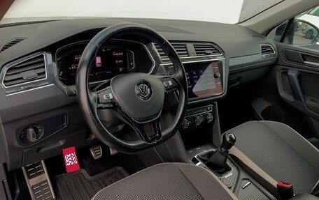 Volkswagen Tiguan II, 2019 год, 2 367 800 рублей, 5 фотография