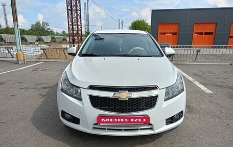 Chevrolet Cruze II, 2010 год, 965 000 рублей, 2 фотография