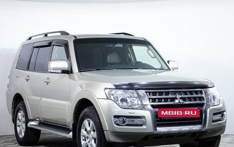 Mitsubishi Pajero IV, 2014 год, 2 989 000 рублей, 3 фотография