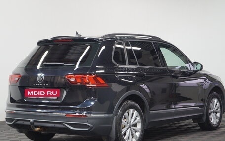 Volkswagen Tiguan II, 2021 год, 2 799 000 рублей, 4 фотография