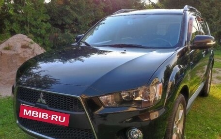 Mitsubishi Outlander III рестайлинг 3, 2010 год, 1 499 000 рублей, 8 фотография