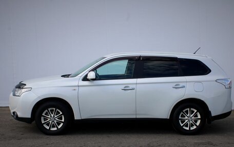 Mitsubishi Outlander III рестайлинг 3, 2014 год, 1 570 000 рублей, 4 фотография