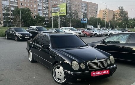 Mercedes-Benz E-Класс, 2000 год, 715 000 рублей, 3 фотография