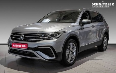 Volkswagen Tiguan II, 2022 год, 7 740 000 рублей, 1 фотография