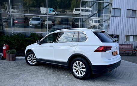 Volkswagen Tiguan II, 2017 год, 2 350 000 рублей, 3 фотография