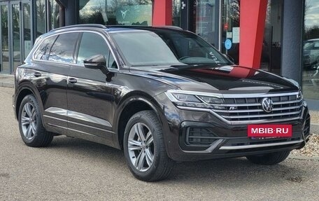 Volkswagen Touareg III, 2021 год, 6 016 000 рублей, 2 фотография