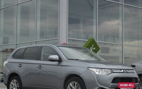 Mitsubishi Outlander III рестайлинг 3, 2012 год, 1 490 000 рублей, 3 фотография