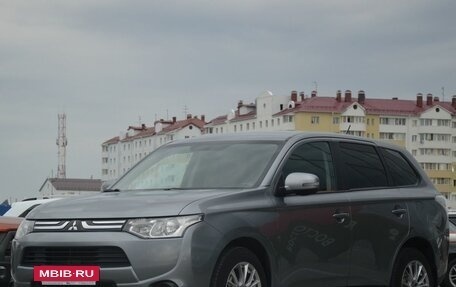 Mitsubishi Outlander III рестайлинг 3, 2012 год, 1 490 000 рублей, 2 фотография