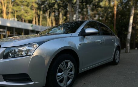 Chevrolet Cruze II, 2010 год, 820 000 рублей, 6 фотография