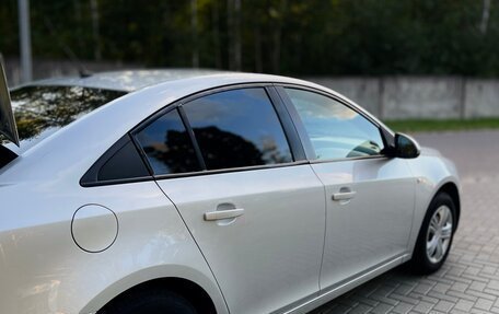 Chevrolet Cruze II, 2010 год, 820 000 рублей, 4 фотография