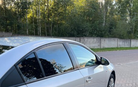 Chevrolet Cruze II, 2010 год, 820 000 рублей, 7 фотография