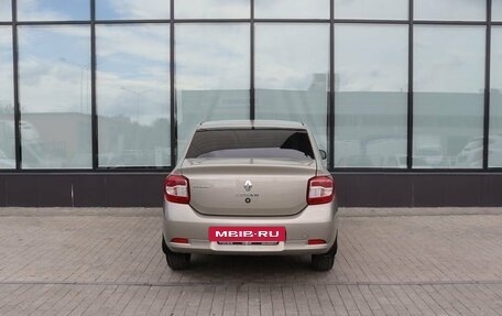 Renault Logan II, 2018 год, 1 070 000 рублей, 4 фотография