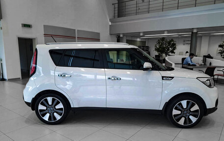 KIA Soul II рестайлинг, 2018 год, 2 100 000 рублей, 4 фотография