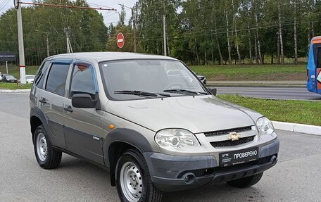 Chevrolet Niva I рестайлинг, 2010 год, 514 500 рублей, 3 фотография