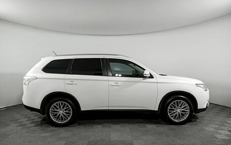 Mitsubishi Outlander III рестайлинг 3, 2014 год, 1 870 000 рублей, 4 фотография