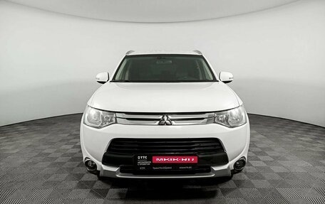 Mitsubishi Outlander III рестайлинг 3, 2014 год, 1 870 000 рублей, 2 фотография