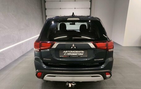 Mitsubishi Outlander III рестайлинг 3, 2019 год, 2 199 000 рублей, 5 фотография