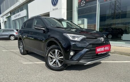 Toyota RAV4, 2018 год, 2 499 000 рублей, 3 фотография